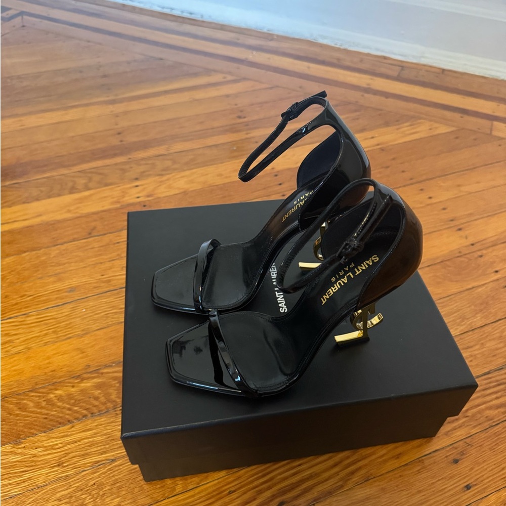 NIB YSL Opyum Sandals in Patent Leather 37
